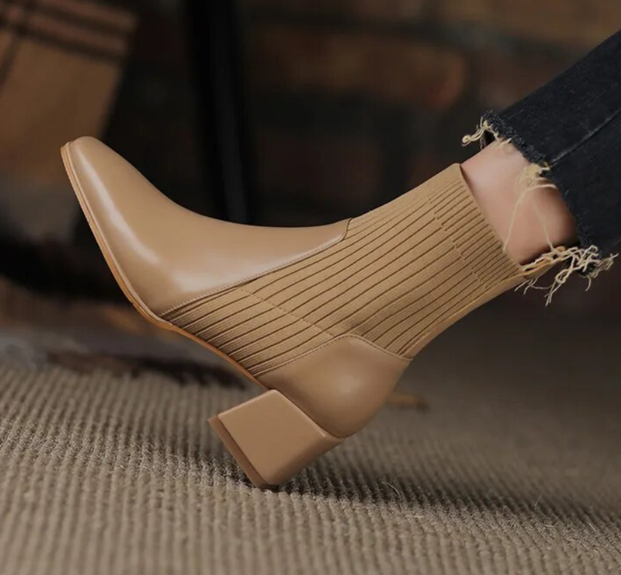 Botines Lola para mujer – botines cómodos con suela amortiguante y ajuste elástico para pie ancho