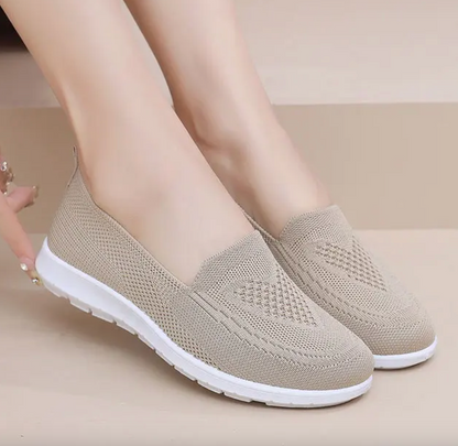 Zapatos cómodos femeninos con suela amortiguante y piel elástica