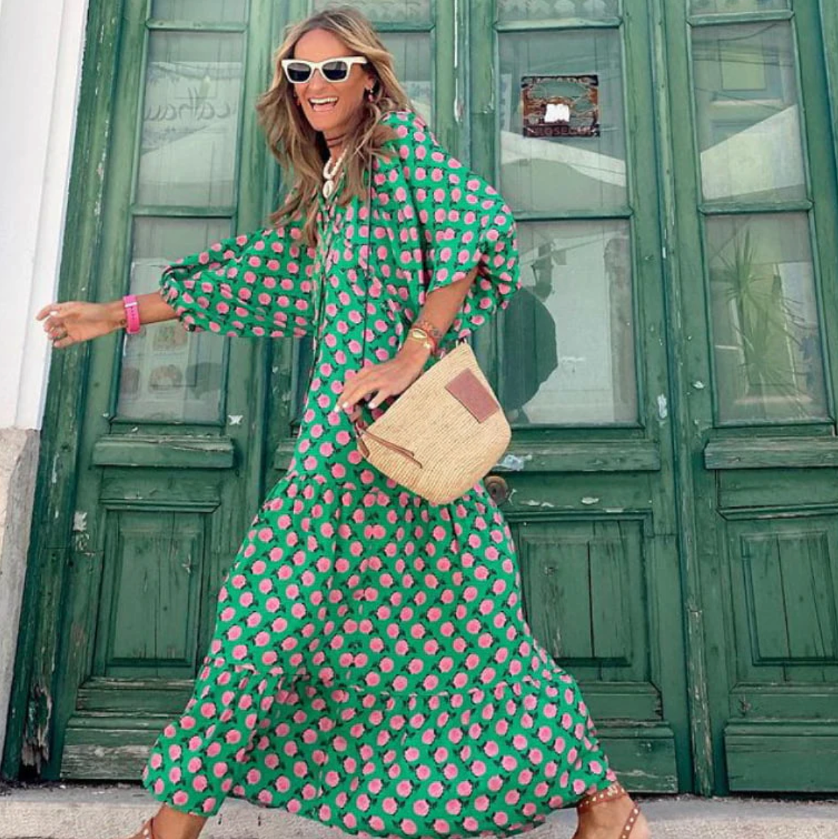 Vestido Maxi Bohemio con Escote en V y Falda de Volantes